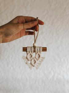 These cinnamon macrame ornaments are sure to add some boho joy into your festive celebrations this year. Decorate your tree with the cutest natural and earthy Christmas decorations. Available individually or in a set of 3.